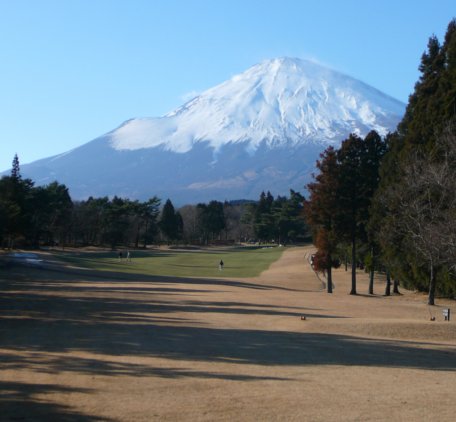 富士山を眺めながらのゴルフは最高